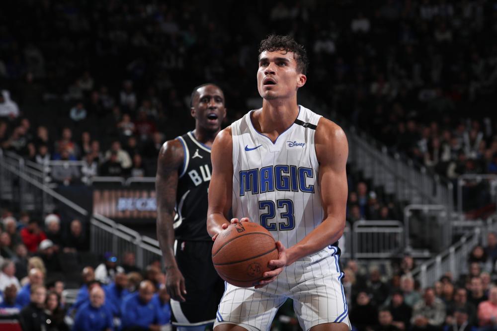 的防线固若 的防线固若