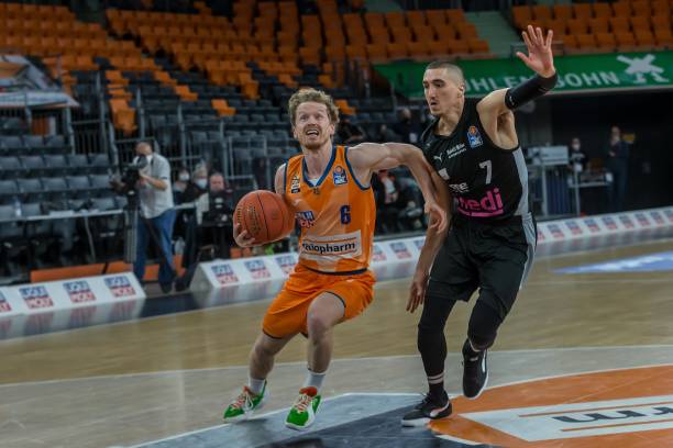 快攻反击 快攻反击