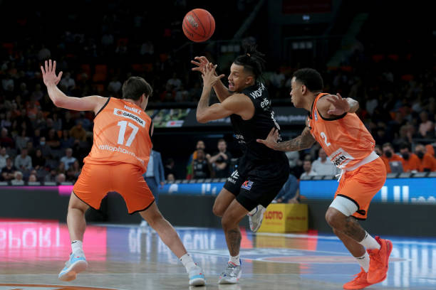 正是她所期 正是她所期