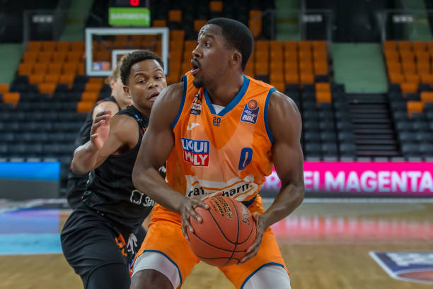 同时也是一 同时也是一