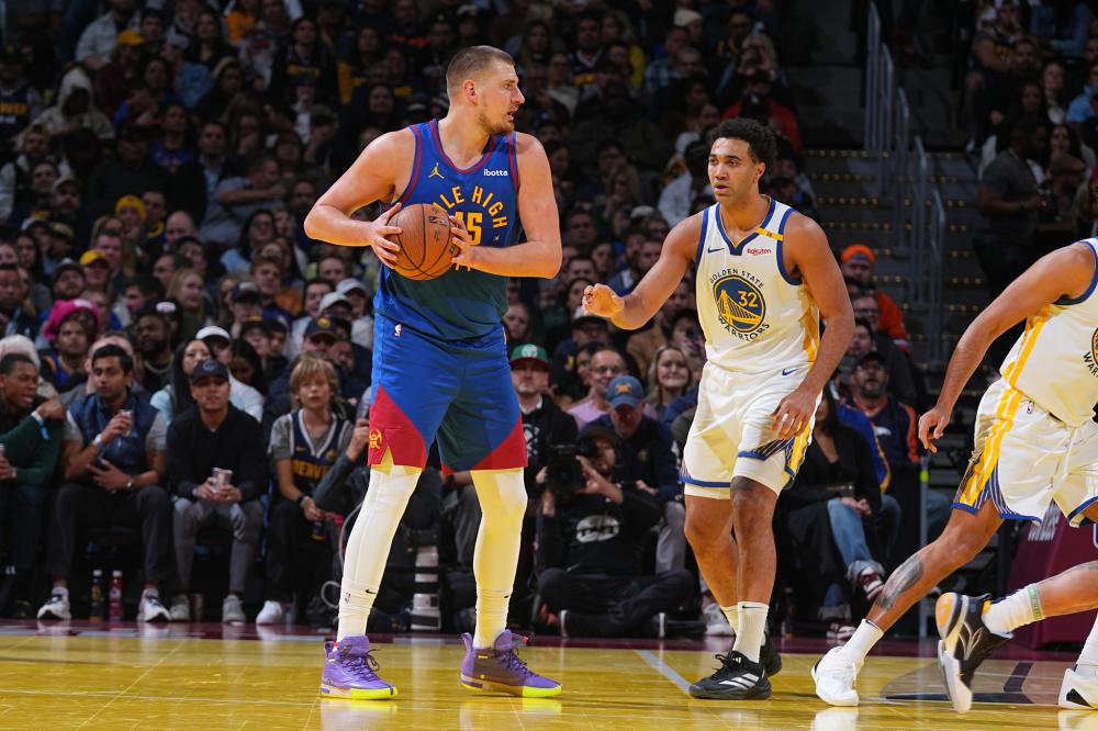 完全不同 完全不同