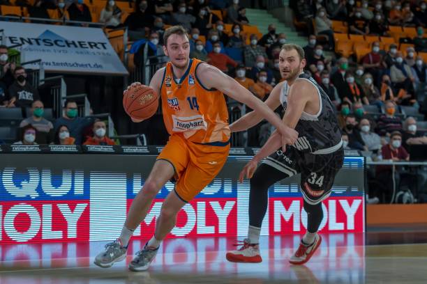 新人亮剑 新人亮剑